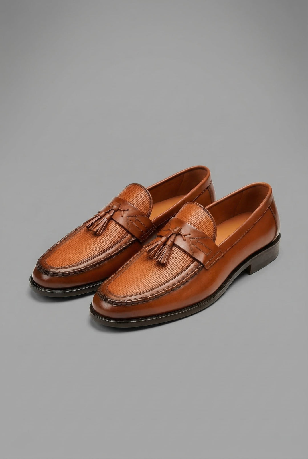 Men’s Slip On Tassel Loafers with Rounded Toe Shape