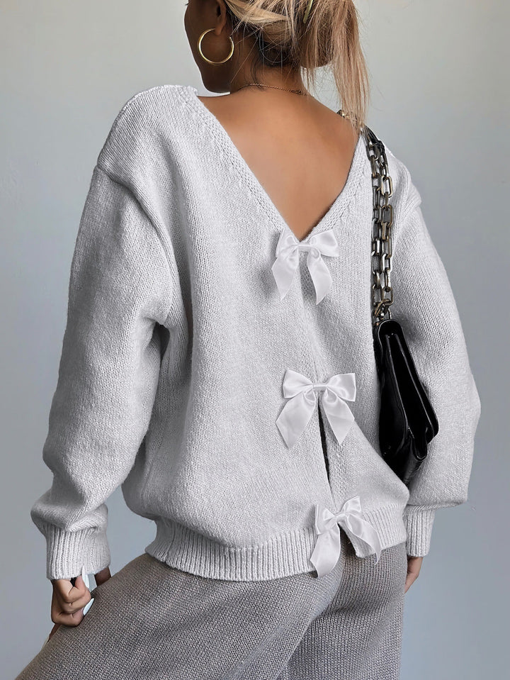 Women’s Sweater with Back Bows