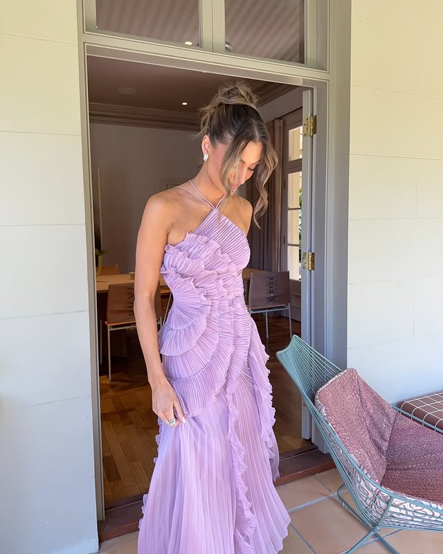 Women's Halter Neck Ruffle Maxi Dress with Draped Shape