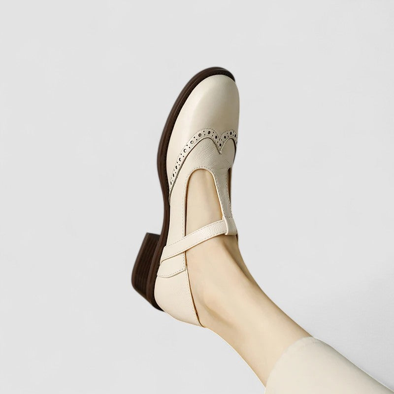 Women's Strap Flat Mary Jane Pumps with Round Toe and Buckle Detail
