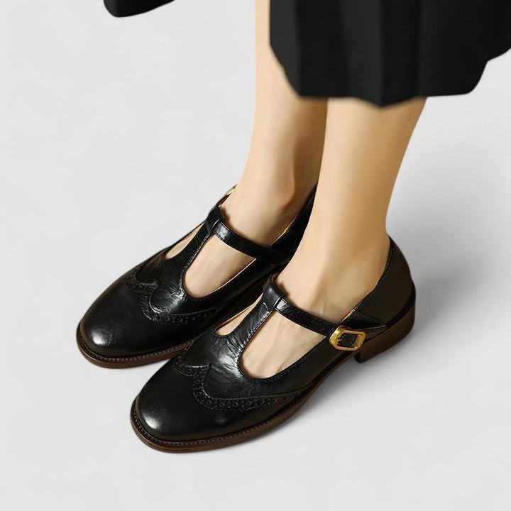 Women's Strap Flat Mary Jane Pumps with Round Toe and Buckle Detail