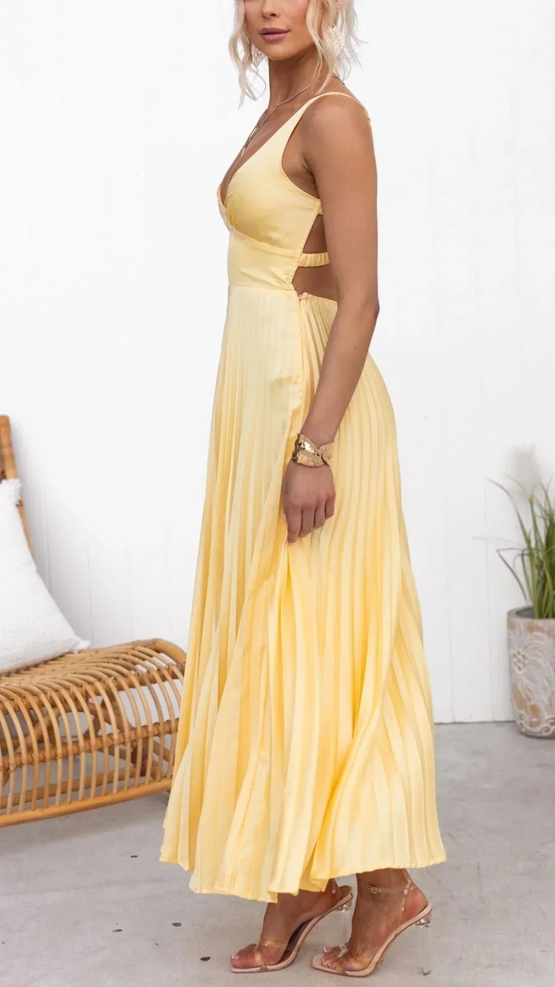 Women's V-Neck Pleated Maxi Dress with Open Back Strap Design
